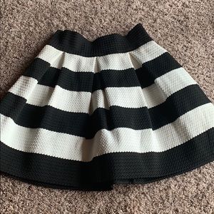 🖤Structured Skirt🖤